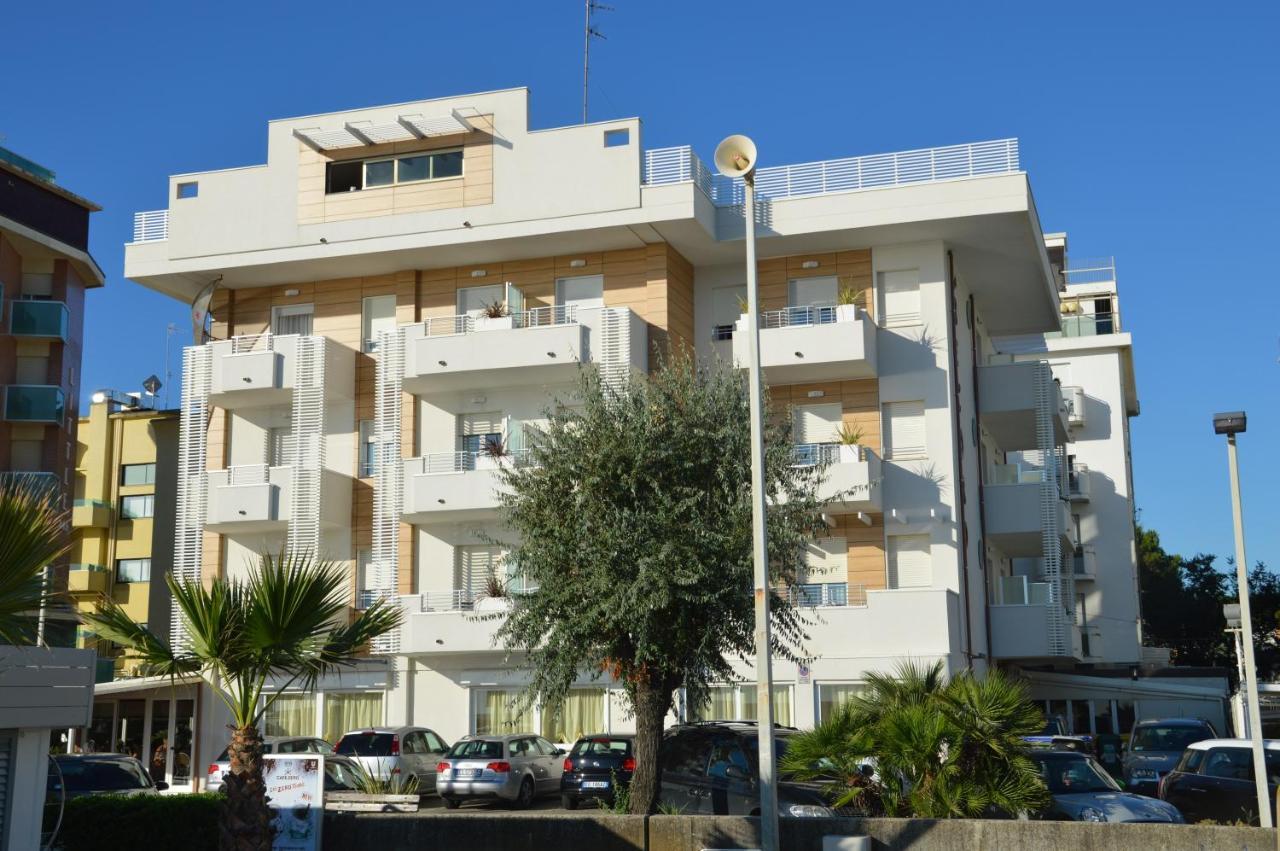 Hotel Record Riccione Exteriér fotografie
