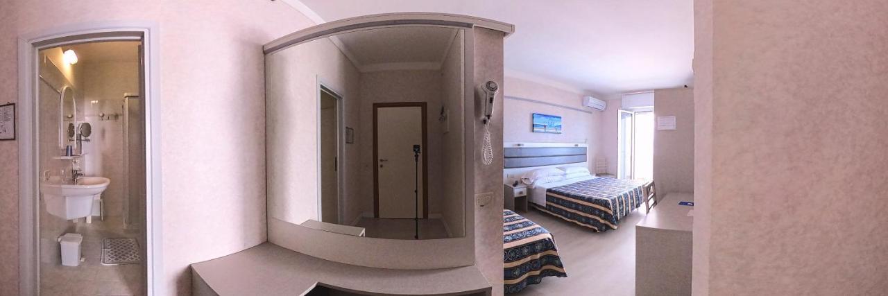 Hotel Record Riccione Exteriér fotografie