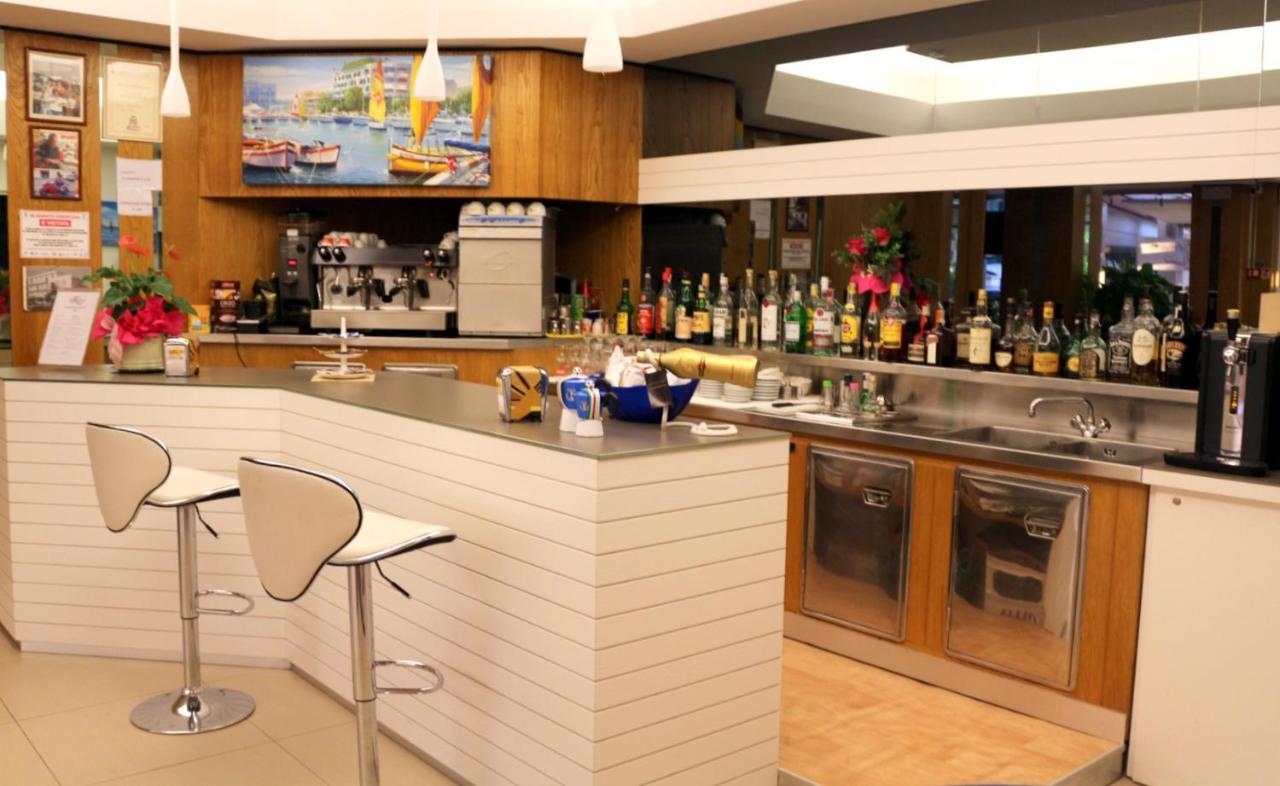 Hotel Record Riccione Exteriér fotografie