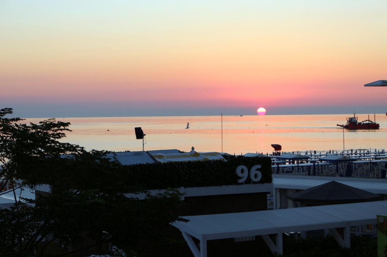 Hotel Record Riccione Exteriér fotografie